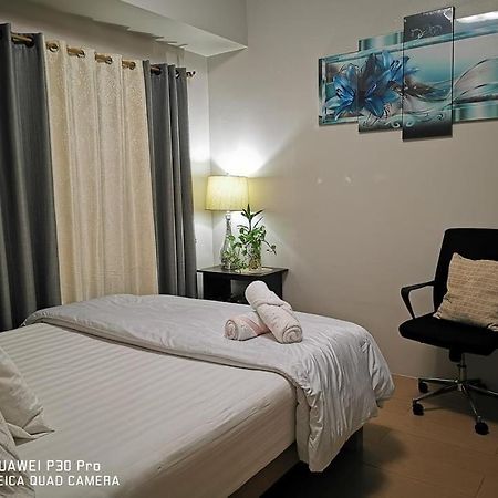 Staycation Condotel @150Newport Pasay City Манила Экстерьер фото